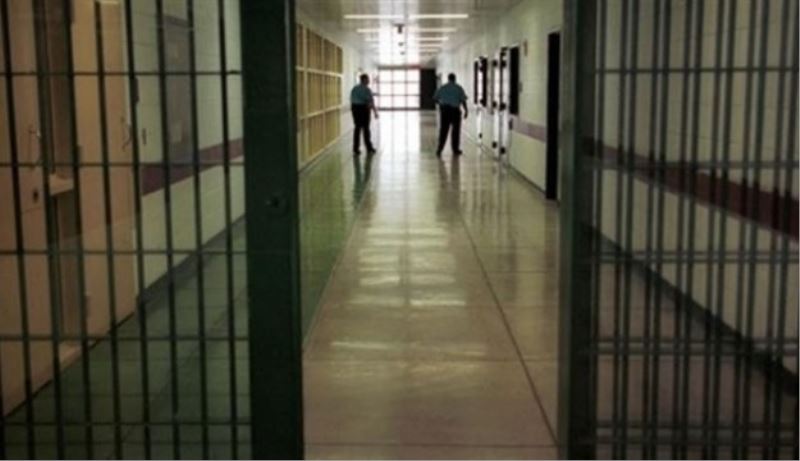 12 katip ve 3 gardiyan açığa alındı