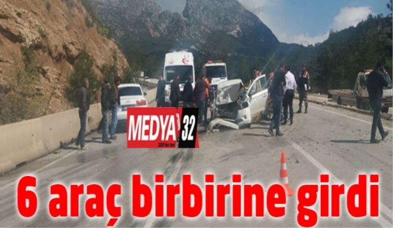 6 araç birbirine girdi