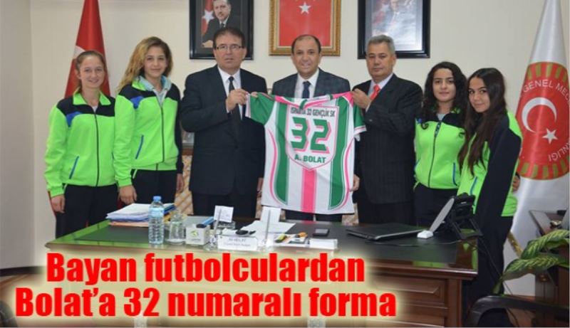 Bayan futbolculardan Meclis Başkanı Bolat