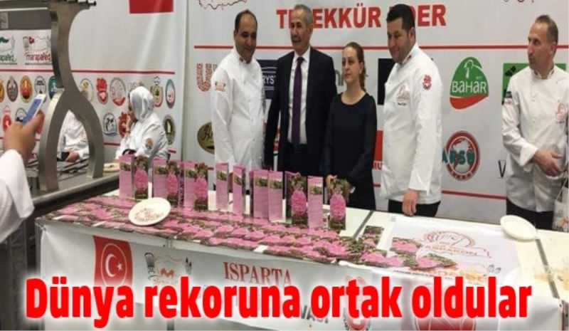 Dünya rekoruna ortak oldular 