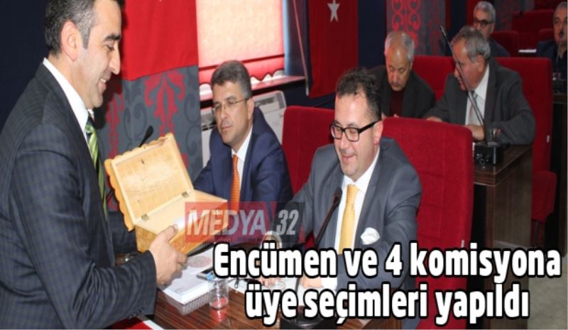 Encümen ve 4 komisyona üye seçimleri yapıldı 