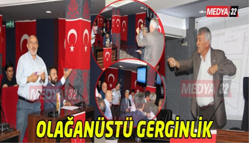 Mecliste olağanüstü gerginlik